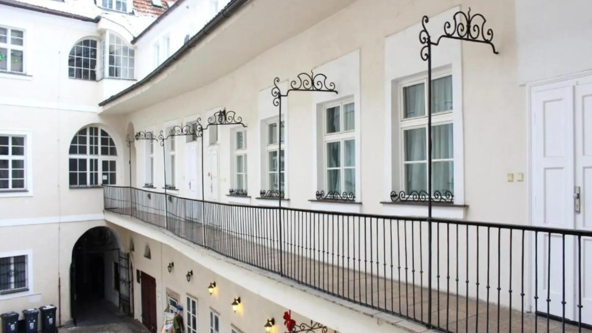 Apartment Old Town Home-2 By Interhome Praga 0*,  Czechy
